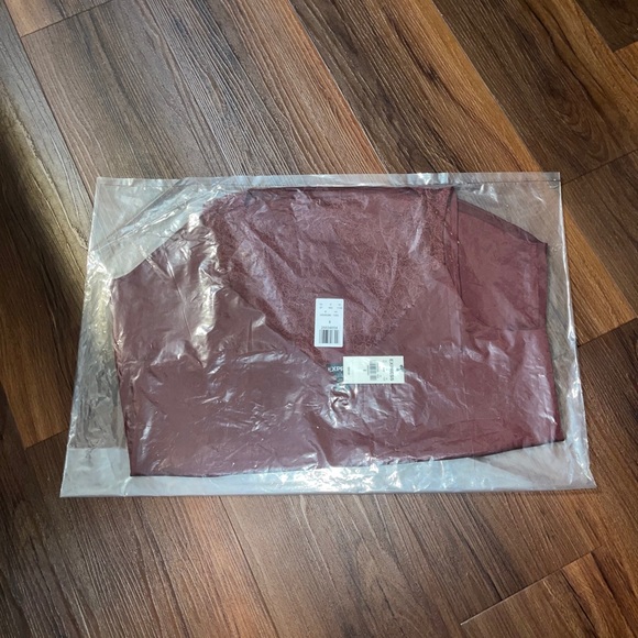 Express Lace Inset Tank - Picture 2 of 2